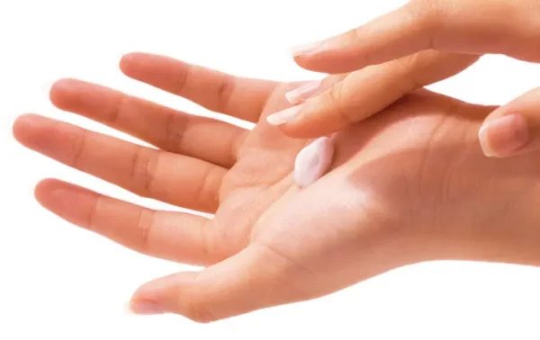 HYDRATACE POMOCÍ LOTIONU