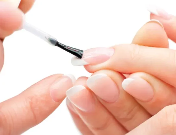 Zpevnění nehtů