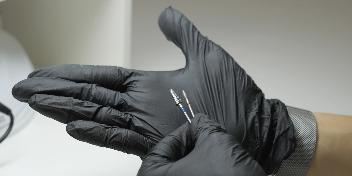 Frézy pro manikúru a pedikúru: kompletní průvodce typy, tvary a abrazivitou