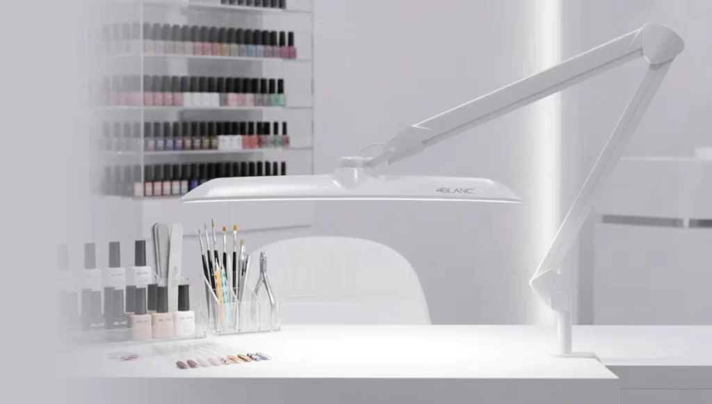 4BLANC Profesionální LED lampa šetrná k očím - Penn™ Versatile